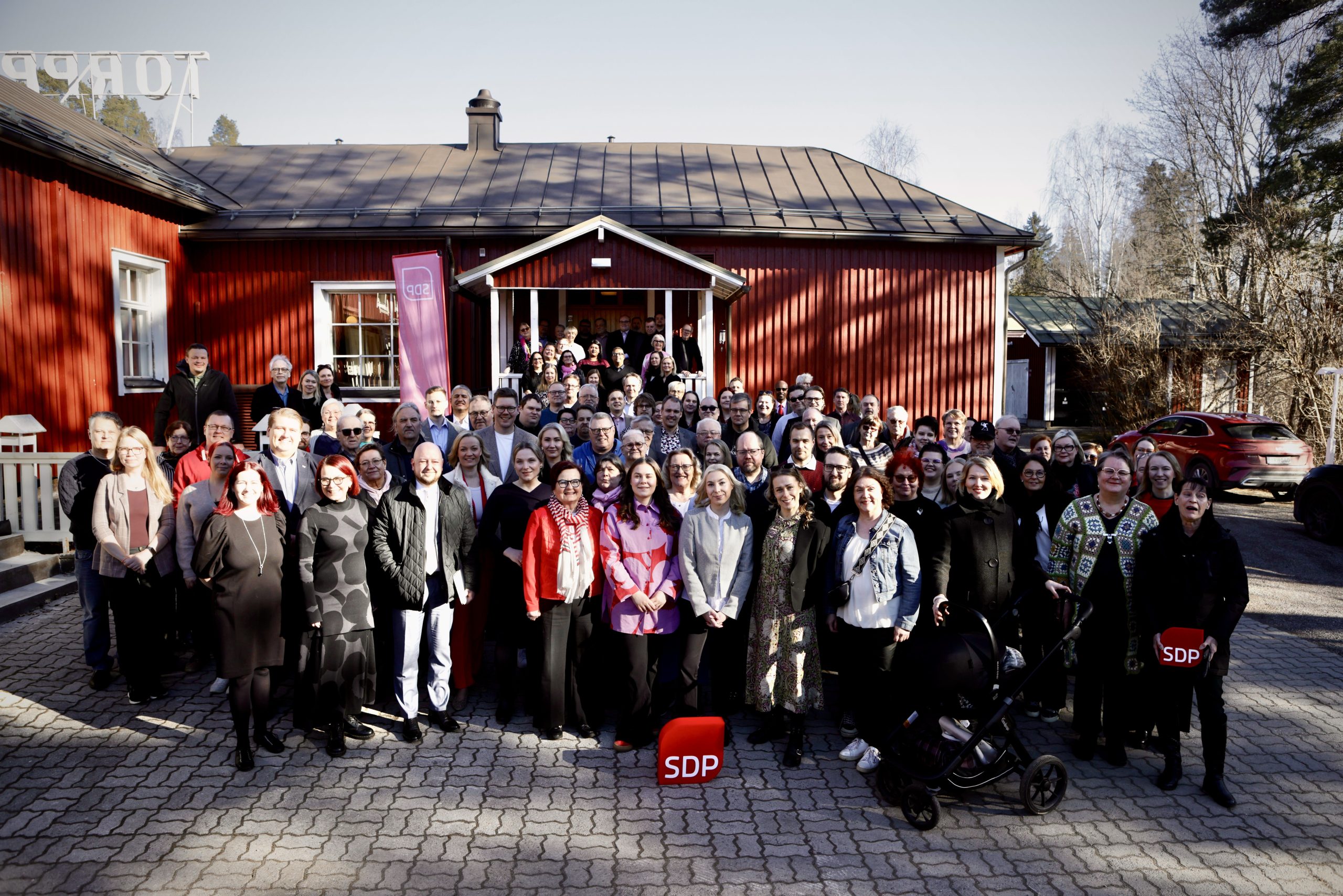 Kevätpiirikokouksen päätös – Sara Lindberg eduskuntavaaliehdokkaaksi Tuusulasta